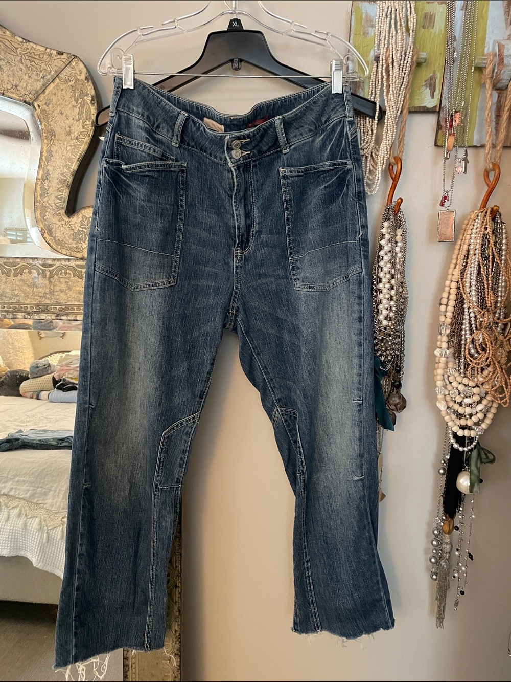 Anthropologie's Pilcro Straight-Leg Patch Pocket Jeans in Dark Blue Wash sz 30